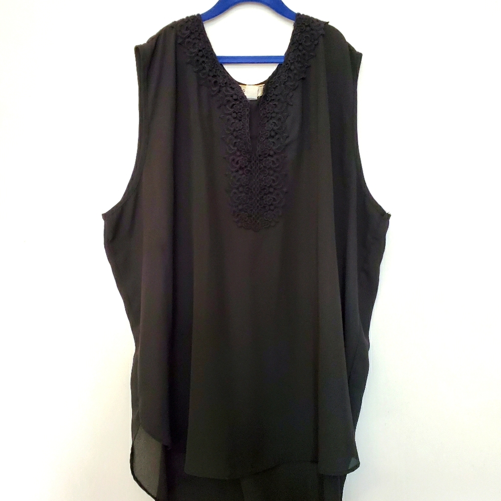 Sleeveless black shirt